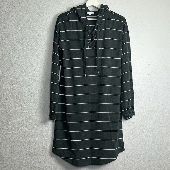 Soma Wknd Grey White Stripes Soft Lace Up Dress Long Sleeve Womens Size Small - Picture 3 of 13